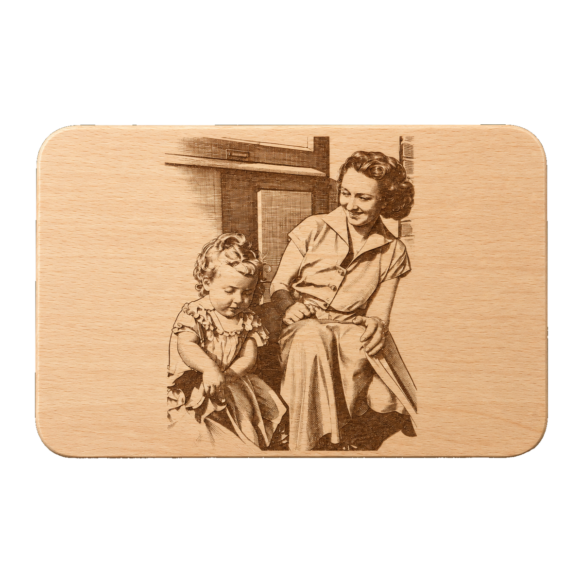 Frühstücksbrett aus Buche mit Gravur eines alten Familienfotos: Großmutter mit Kleinkind vor dem Haus